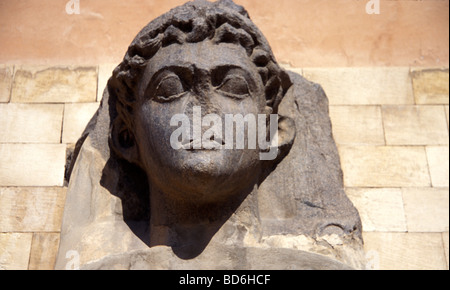 Granitstatue von Marc Anthony (14. Januar 83 MEZ – 1. August 30 MEZ) im Graeco-römischen Museum in Alexandria, Ägypten Stockfoto