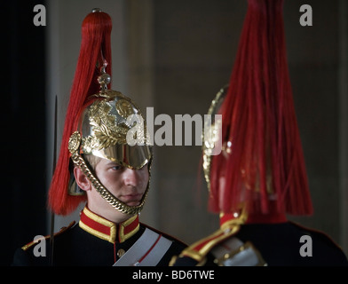 Soldaten aus der Blues and Royals Household Cavalry Horseguards London England Großbritannien Freitag, 3. Juli 2009 Stockfoto