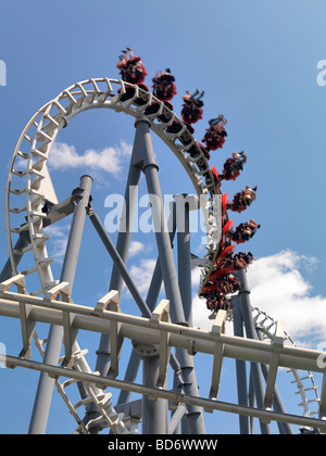 Flugdeck Achterbahn in Kanadas Wunderland Freizeitpark Stockfoto