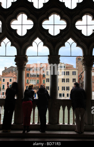 Blick von Ca d ' Oro über den Canal Grande. Venedig, Italien. Stockfoto