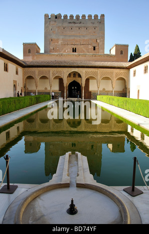 Der Patio de Los Mapuches, Palacio Nazaries La Alhambra, Granada, Provinz Granada, Andalusien, Spanien Stockfoto