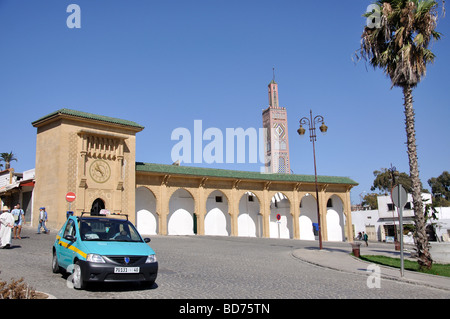 Minarett der Sidi Bouabid Moschee, Grand Socco, Tanger, Tanger-Tétouan Region, Marokko Stockfoto