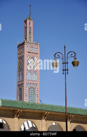 Minarett der Sidi Bouabid Moschee, Grand Socco, Tanger, Tanger-Tétouan Region, Marokko Stockfoto