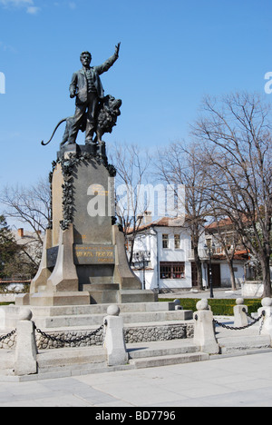 Revolutionäre Vasil Levski Denkmal und Square, im Zentrum der alten Stadt, Karlovo, Bulgarien Stockfoto