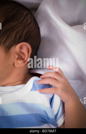 Neugeborenes Baby boy Stockfoto