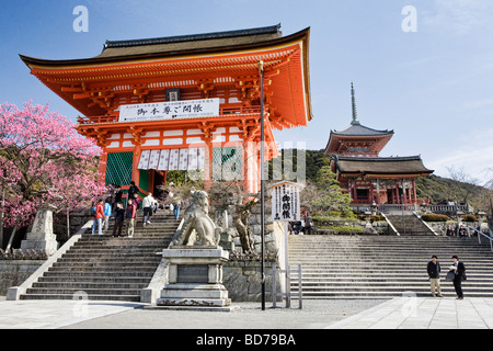 Kiyomizudera reines Wasser Tempel in Kyoto, Japan Stockfoto