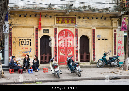 Kleiner Tempel in Hanoi, Vietnam Stockfoto