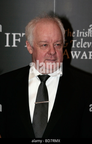 Jim Sheridan bei der Ankunft der roten Teppich bei der 6. jährlichen Irish Film and Television Awards Stockfoto