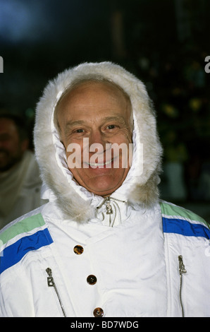 Aldrin, Buzz, * 20.1.1930, amerikanischer Astronaut, Zweite Person auf dem Mond, Porträt, während der Herstellung von "Feuer, Eis und Dynamit", St Moritzersee, Schweiz, 8.2.1990, Stockfoto