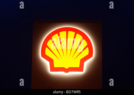 Shell Tankstelle Leuchtreklame Stockfoto