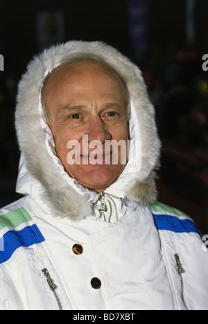 Aldrin, Buzz, * 20.1.1930, amerikanischer Astronaut, Zweite Person auf dem Mond, Porträt, während der Herstellung von "Feuer, Eis und Dynamit", St Moritzersee, Schweiz, 8.2.1990, Stockfoto