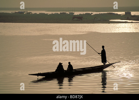 Elk150 2020 Mali Mopti Niger Fluss bei Sonnenuntergang Stockfoto