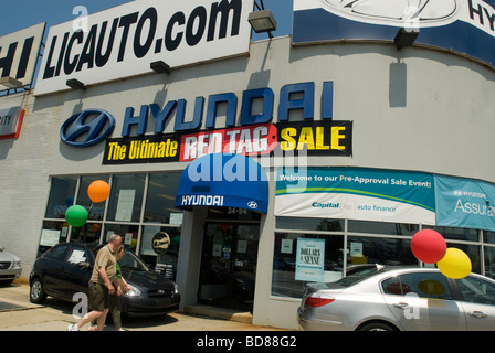 Hyundai Autos sind bei Autohäuser auf Northern Boulevard im Stadtteil Queens in New York zum Verkauf angeboten. Stockfoto