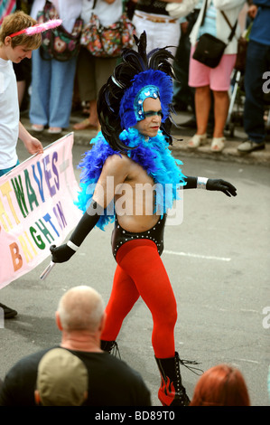 Menschen die Teilnahme in der diesjährigen Brighton Pride Parade UK Stockfoto