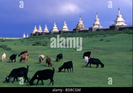Die Wände des Erdene Zuu Klosters mit seinen 108 Stupas, Karakorum, Mongolei Stockfoto