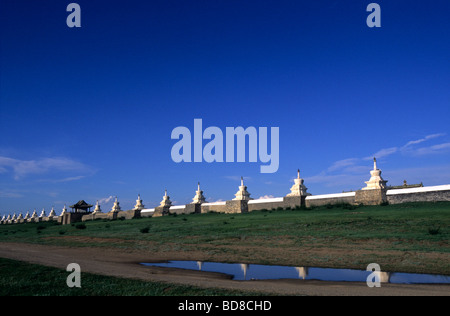 Die Wände des Erdene Zuu Klosters mit seinen 108 Stupas, Karakorum, Mongolei Stockfoto