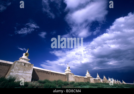 Die Wände des Erdene Zuu Klosters mit seinen 108 Stupas, Karakorum, Mongolei Stockfoto
