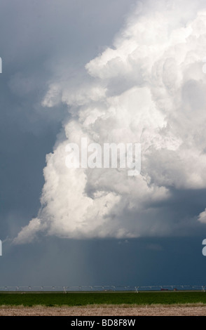 Ein Gewitter in der Ferne im südlichen Kansas 4. Juni 2009 Stockfoto