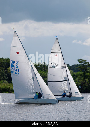 International Star Class Yacht segeln auf wroxham Broad während der Regatta Woche norfolk East Anglia England Großbritannien Stockfoto