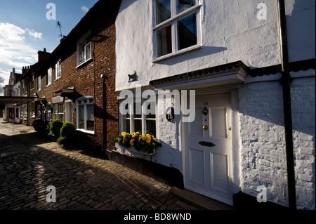 Markt Fuß einer lokalen Parade von Läden und Häuser in der Altstadt von Amersham, UK Stockfoto