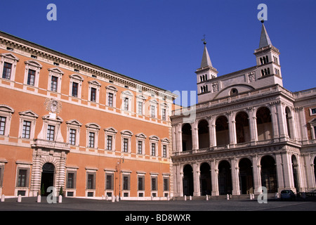 Italien, Rom, Palazzo Lateranense und Basilika San Giovanni in Laterano, Loggia delle Benedizioni Stockfoto