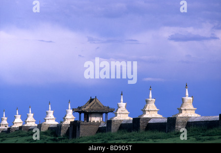 Die Wände des Erdene Zuu Klosters mit seinen 108 Stupas, Karakorum, Mongolei Stockfoto