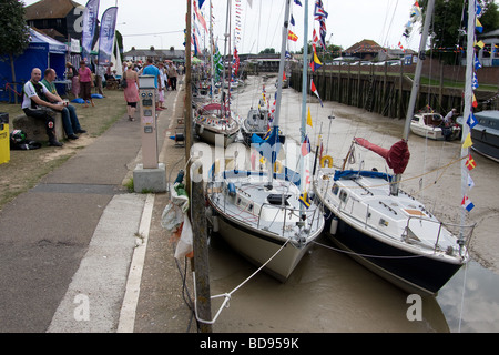 Maritimes Festival Roggen Strang Kai Fluss Tillingham East Sussex England UK Europa Stockfoto