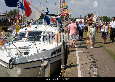 Maritimes Festival Roggen Strang Kai Fluss Tillingham East Sussex England UK Europa Stockfoto