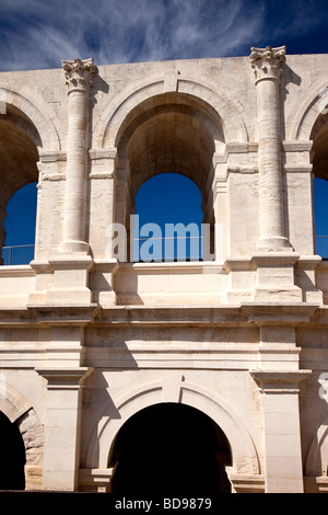 Römischen Kolosseum in Arles, Provence Frankreich Stockfoto