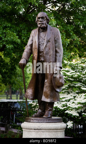 Statue von Pastor EDWARD EVERETT HALE in BOSTON COMMON Park und Garten fertiggestellt im Jahr 1837 BOSTON, MASSACHUSETTS Stockfoto