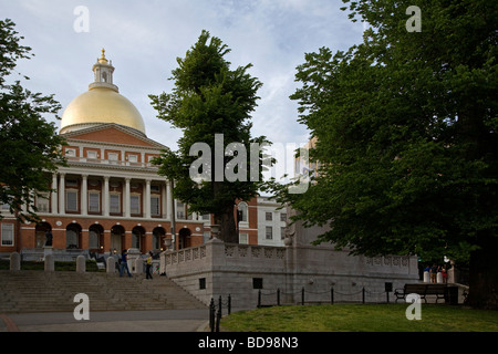 Befindet sich auf dem BEACON HILL enthält das MASSACHUSETTS STATE HOUSE, die Legestlature und den Goveners Aufenthalt BOSTON, MASSACHUSETTS Stockfoto