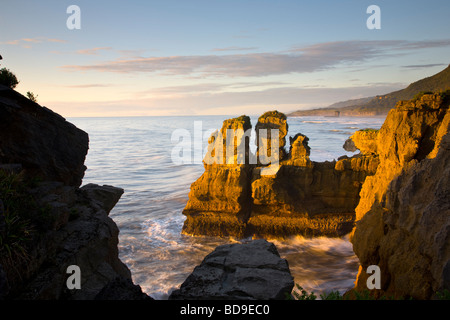 Meer-Stack Punakaiki Westküste Südinsel Neuseeland Stockfoto