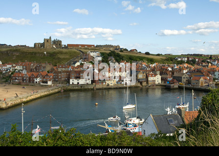 Ansicht nach Whitby Abtei Whitby North Yorkshire England Stockfoto