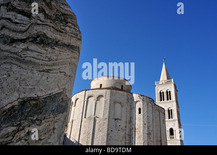 Roman Stone und St. Donat s Kirche Crkva Svetog Donata Forum in Zadar Dalmatien Kroatien Stockfoto