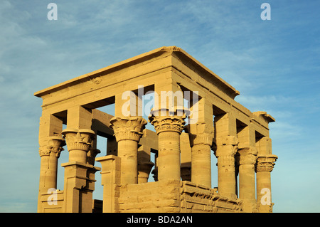 Trajan s Kiosk Hypaethral Tempel im Tempel der Isis in Philae Insel Nasser-See in der Nähe von Assuan, Ägypten Stockfoto