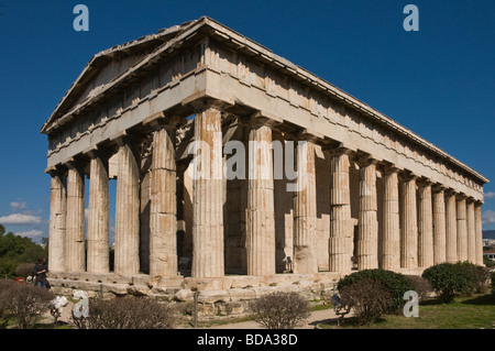 TheTemple von Hephaistos auf dem Gelände der antiken Agora unterhalb der Akropolis in Athen Griechenland Stockfoto