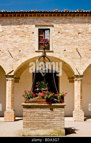 Die Kirche Basilica Di Sant Ubaldo in Gubbio Stockfoto