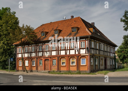 Halbe Lausitzer Weber Fachwerkhaus in Bogatynia Niederschlesien Polen Stockfoto