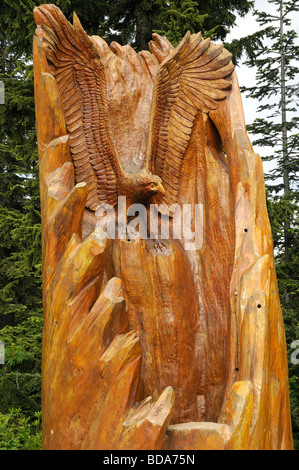 Holzskulptur auf Grouse Mountain in Vancouver in British Columbia Stockfoto