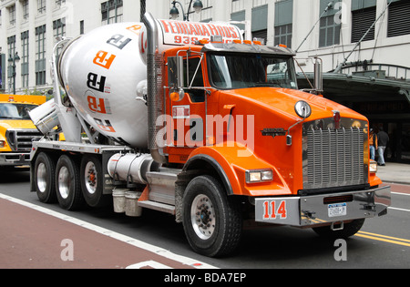 Eine amerikanische Zement LKW in New York City, USA. Stockfoto