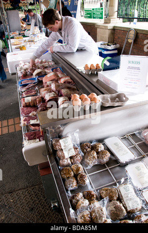 Bauernmarkt am Samstag, Stroud, Gloucestershire Stockfoto