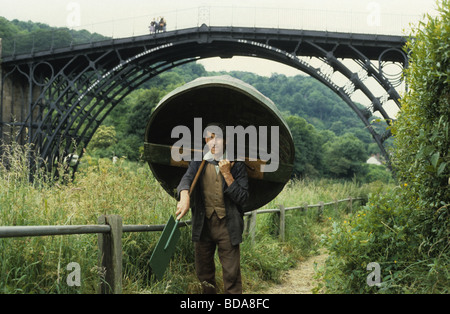 Ironbridge Coracle Maker Eustace Rogers 1980 BILD VON DAVID BAGNALL Stockfoto