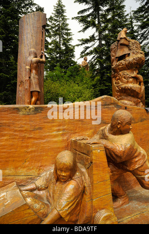 Holzskulptur auf Grouse Mountain in Vancouver in British Columbia Stockfoto