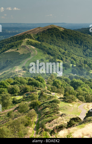 Blick, Blick nach Süden entlang der Malvern Hills in Richtung Herefordshire Leuchtfeuer vom Sommer Hill Worcestershire UK Stockfoto