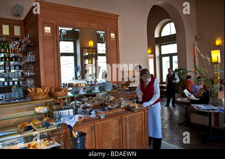 Cafe Savoy in Prag Stockfoto