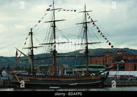 BELFAST, UK - 13 AUGUST: Belfast begrüßt groß Schiff Bounty, Teil der großen Schiffe Atlantic Challenge 2009 Stockfoto