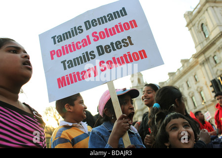 Pro Tamil Demonstranten in London. Stockfoto