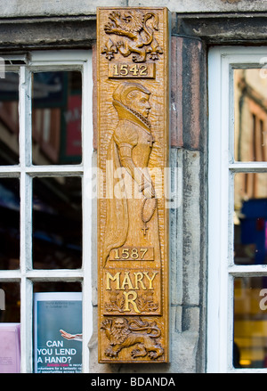 Holzschnitzerei von Marie (Mary), Queen of Scots auf John Knox Haus an der Tolbooth Edinburgh Stockfoto