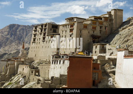 Palast auf einem Hügel, Leh Palace, Leh, Ladakh, Jammu und Kaschmir, Indien Stockfoto