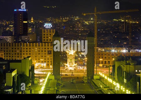 Nachtansicht über Plaça d ' Espanya und einige Teile von der Sants-Montjuïc befindet sich in der Stadt Barcelona in Spanien Stockfoto